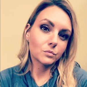 Meet your Posher, Hayley